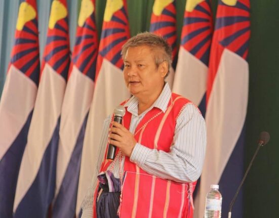 ခ့ၣ်အဲၣ်ယူၣ်-ကညီဒီကလုာ်စၢဖှိၣ်ကရၢ ကရၢခိၣ်(၂)ဒီး တၫ်ဒီသဒၢ၀ဲၤကျိၤခိၣ် ပဒိၣ်စီၤဆၢဂ့ၤ